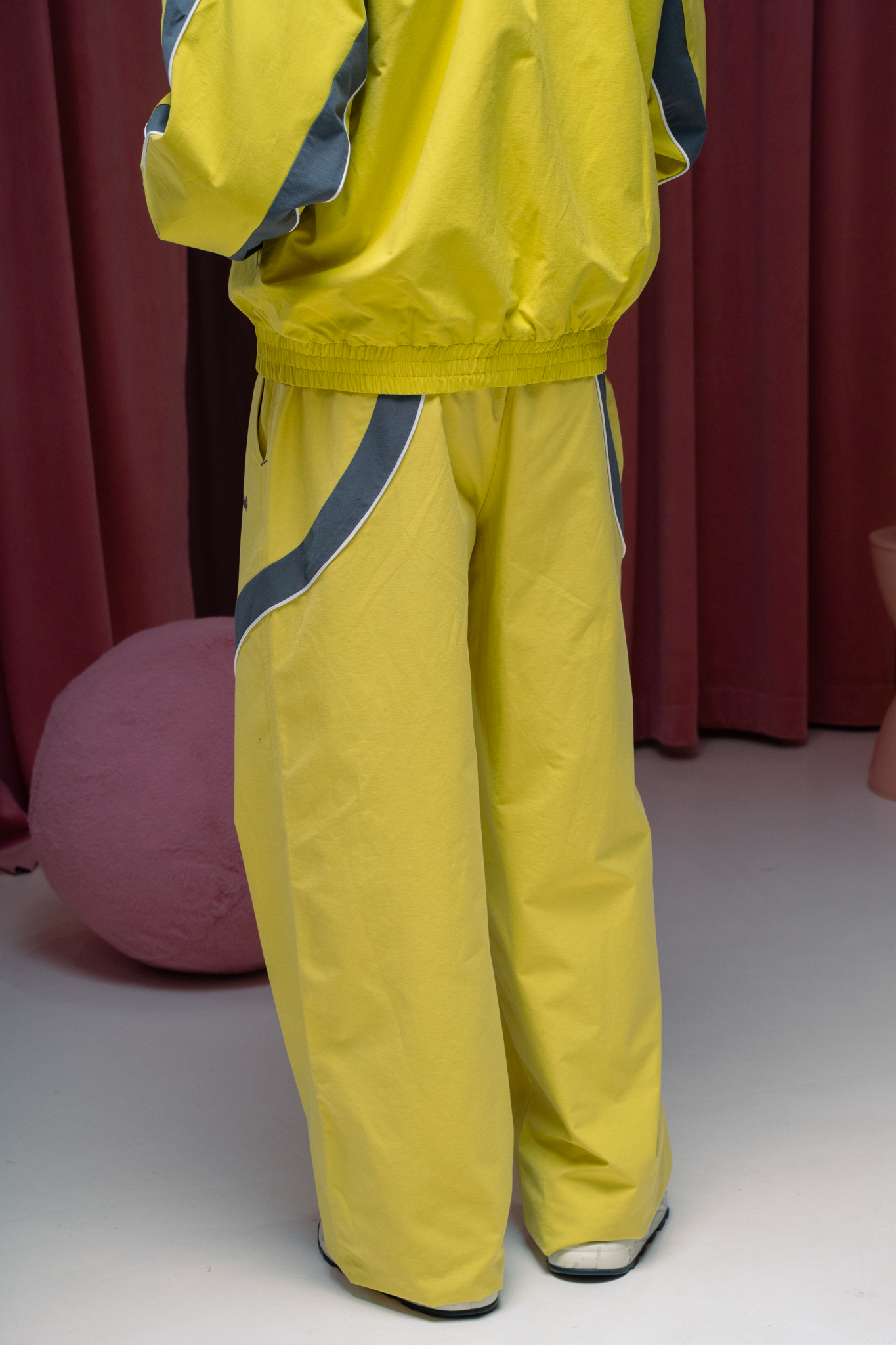 Брюки с лампасами спорт Желтые