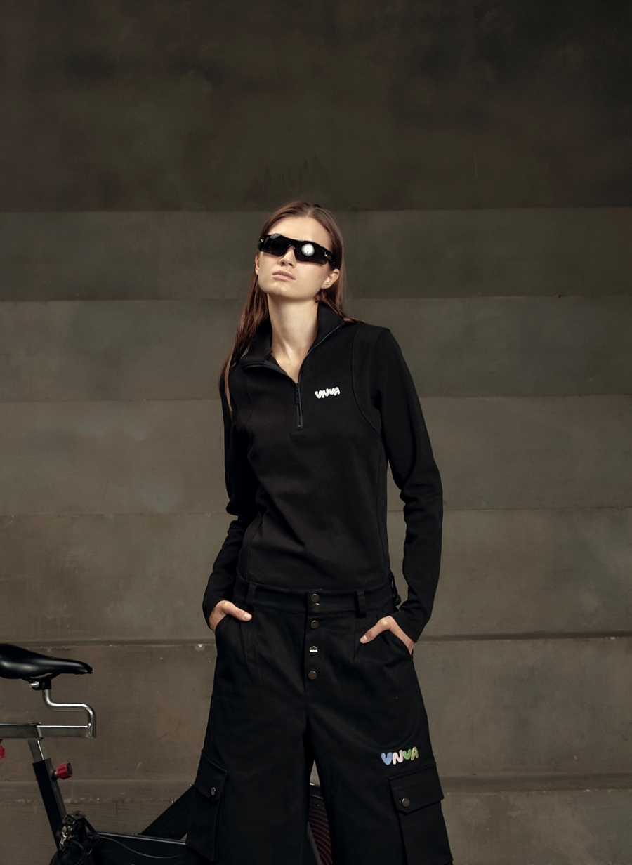 Водолазка с молнией черная